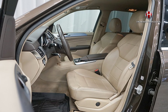 Mercedes-Benz ML350 9 of 22
