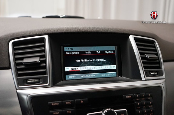 Mercedes-Benz ML350 16 of 22
