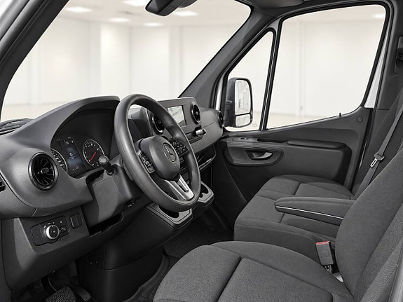 Mercedes-Benz Sprinter 317 12 of 16