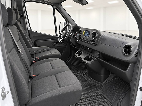 Mercedes-Benz Sprinter 317 14 of 16