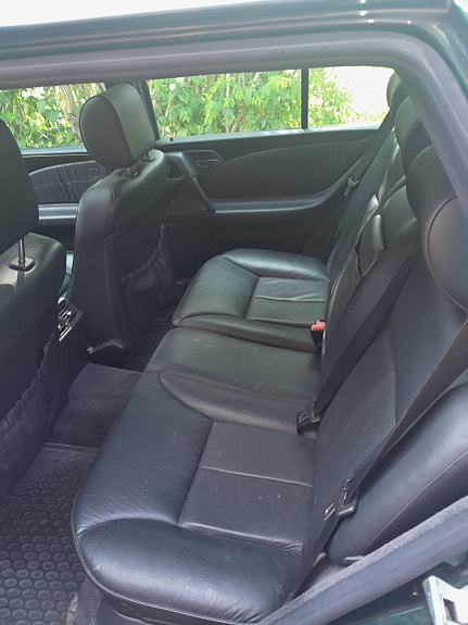 Mercedes-Benz E420 7 of 12