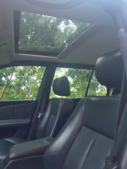 Mercedes-Benz E420 6 of 12