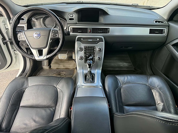 Volvo V70 4 of 9
