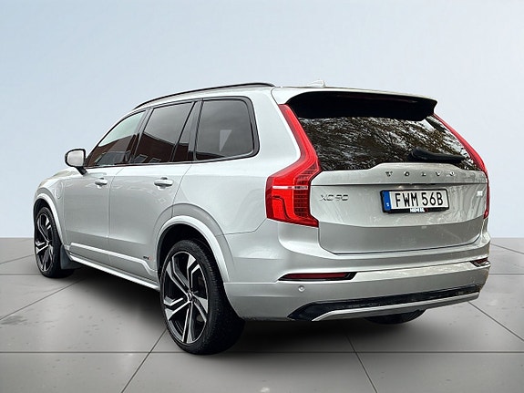 Volvo XC90 5 of 27