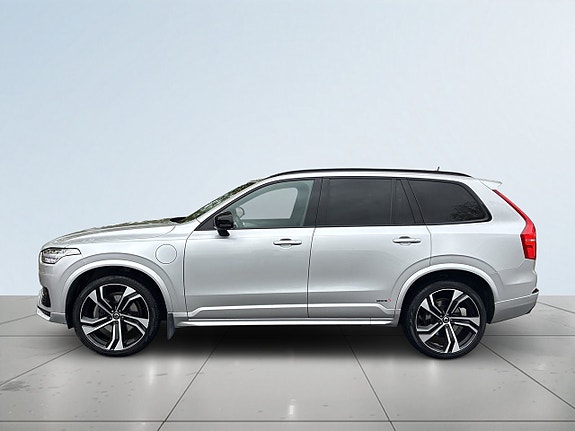 Volvo XC90 4 of 27