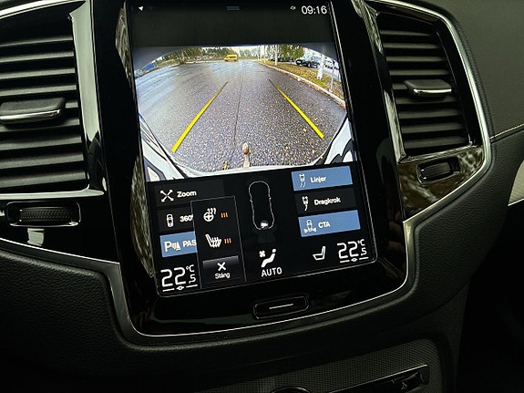 Volvo XC90 25 of 27