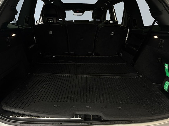 Volvo XC90 12 of 27