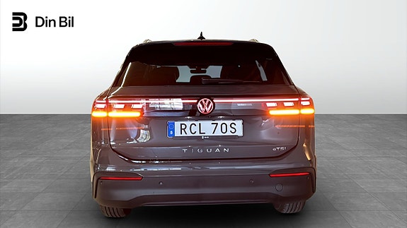 Volkswagen Tiguan 5 of 13