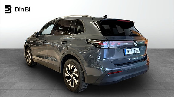Volkswagen Tiguan 3 of 13