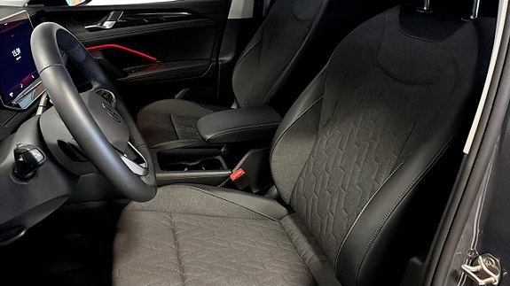 Volkswagen Tiguan 8 of 13