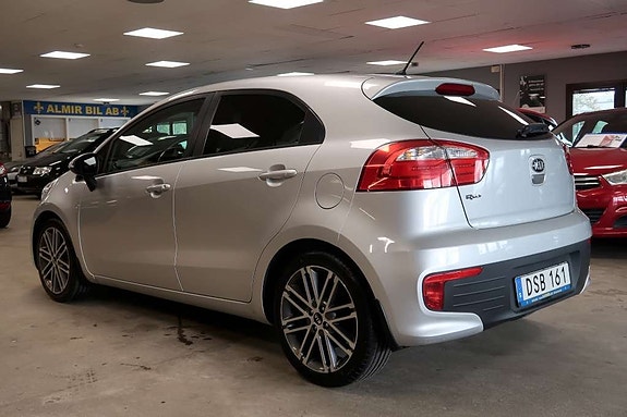 Kia Rio 4 of 10