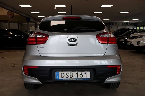 Kia Rio 5 of 10