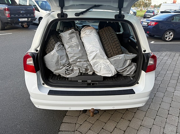 Volvo V70 6 of 15