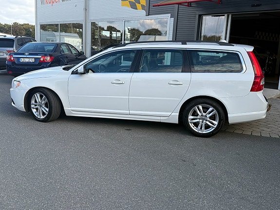 Volvo V70 7 of 15