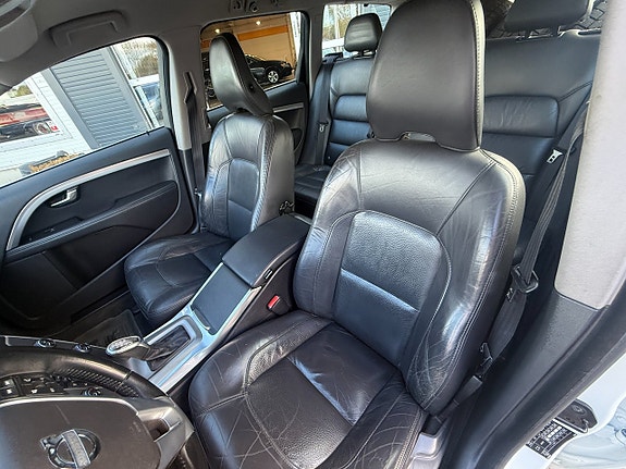 Volvo V70 9 of 15