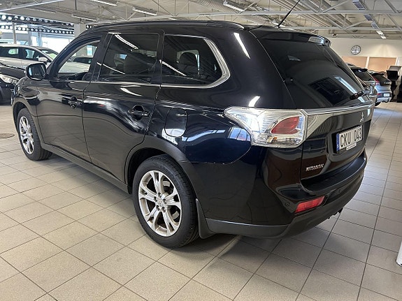 Mitsubishi Outlander 3 of 7