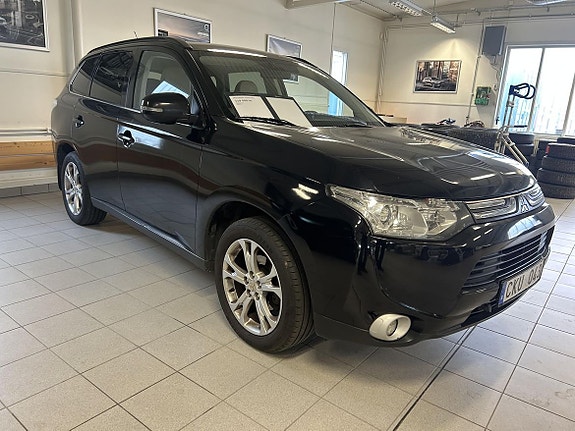 Mitsubishi Outlander 2 of 7