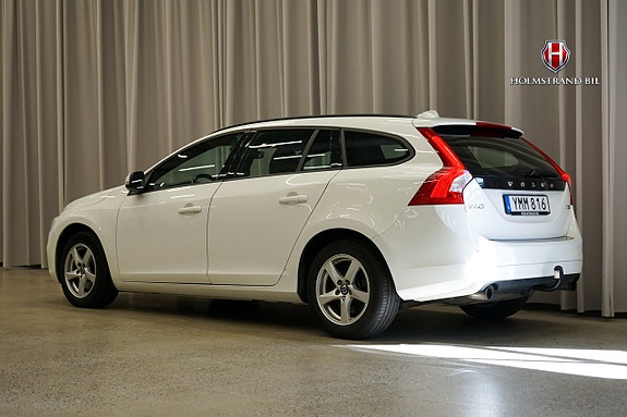 Volvo V60 4 of 24