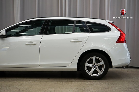 Volvo V60 7 of 24