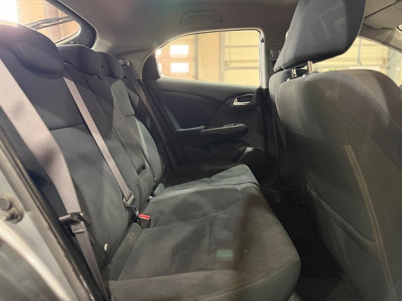 Honda Civic 17 of 30