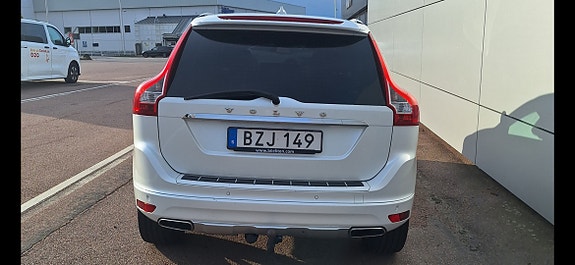 Volvo XC60 3 of 7