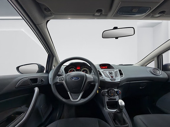 Ford Fiesta 11 of 14