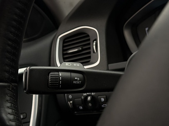 Volvo V60 14 of 30