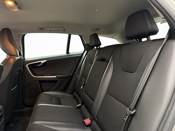 Volvo V60 27 of 30