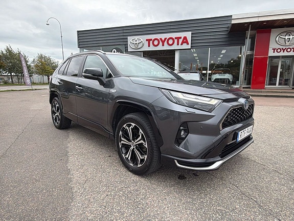 Toyota RAV4 13 of 27