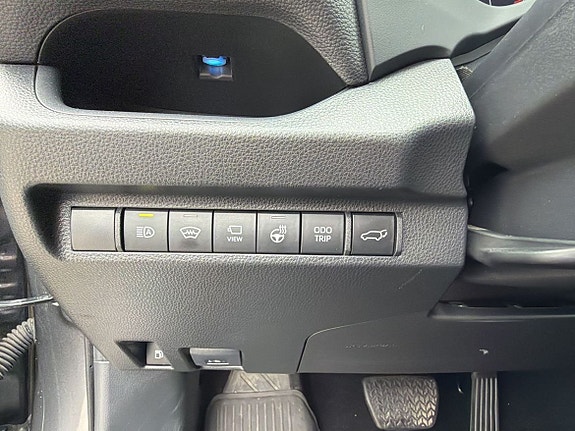 Toyota RAV4 22 of 27