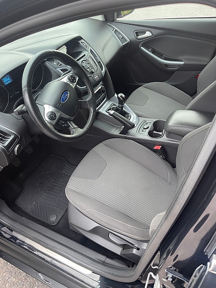 Ford Focus 7 of 9