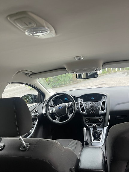 Ford Focus 5 of 9