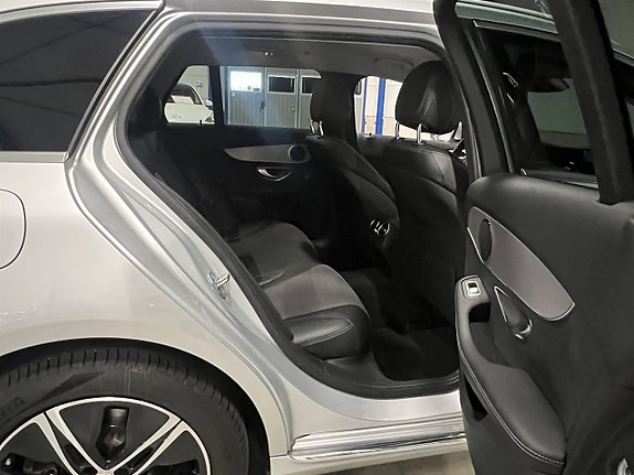 Mercedes-Benz C220 d 16 of 25