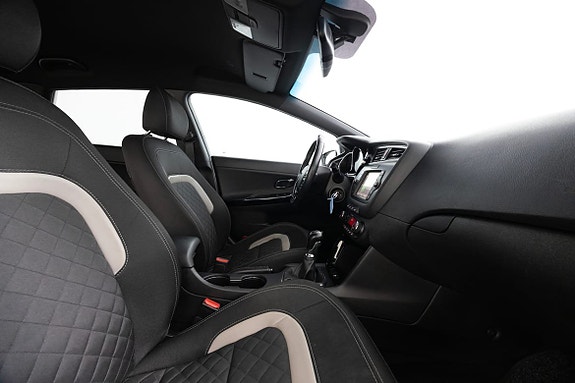 Kia Ceed 14 of 21