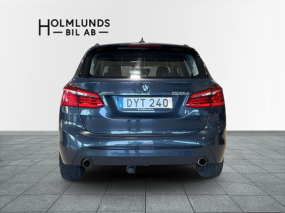 BMW 220d 4 of 27