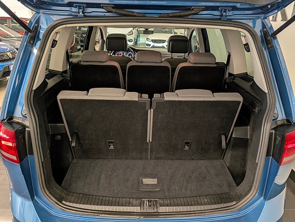 Volkswagen Touran 5 of 19