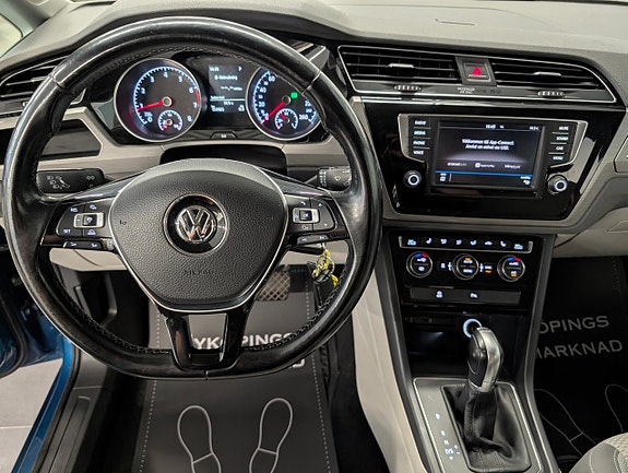 Volkswagen Touran 13 of 19