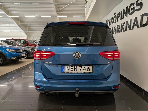 Volkswagen Touran 4 of 19