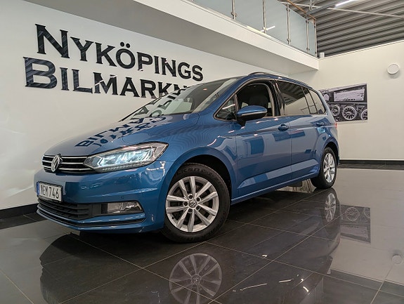 Volkswagen Touran 2 of 19