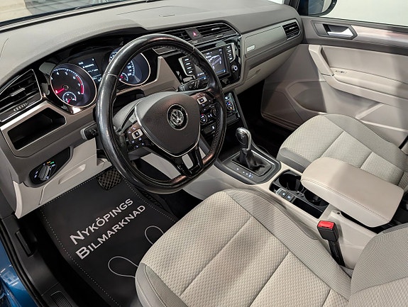 Volkswagen Touran 8 of 19