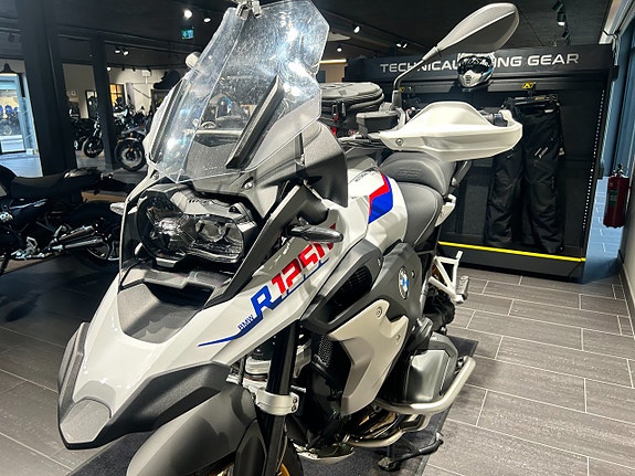 BMW R1250GS /Akrapovic/Performance/Sidoväskor/1128 mil 6 of 17