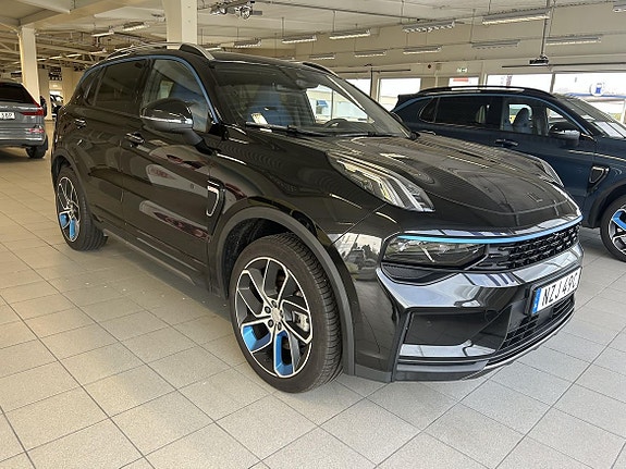 Lynk & Co 01 2 of 5