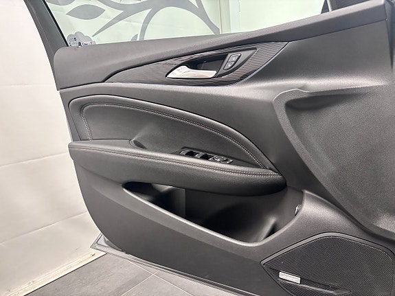 Opel Insignia Country Tourer 13 of 16