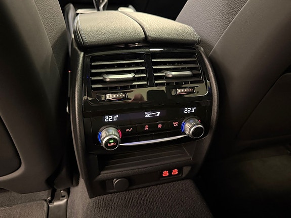 BMW M550i 11 of 19
