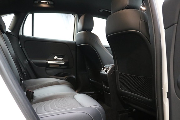 Mercedes-Benz GLA250 e 22 of 30