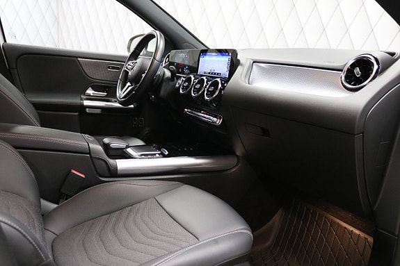 Mercedes-Benz GLA250 e 21 of 30