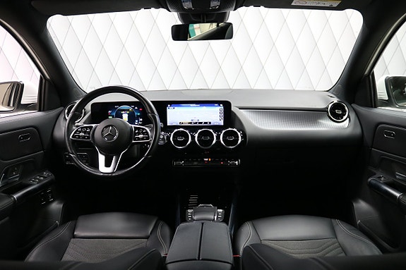Mercedes-Benz GLA250 e 8 of 30