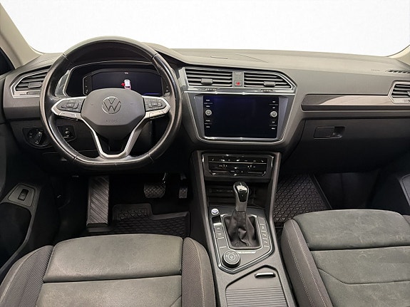 Volkswagen Tiguan 14 of 30