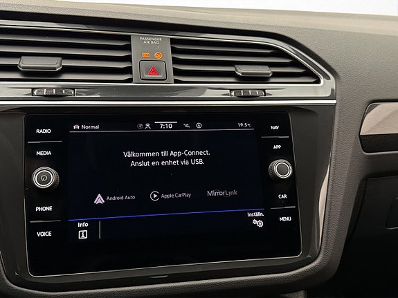 Volkswagen Tiguan 26 of 30