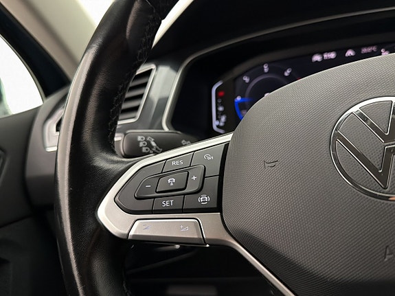 Volkswagen Tiguan 17 of 30